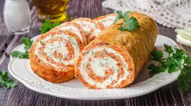 Морковный рулет с творожным сыром