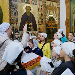 Приглашаем детей от 7 до 17 лет стать частью Детско-юношеского хора Свято-Елисаветинского монастыря
