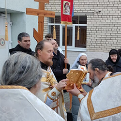 В новом домовом храме прошла первая служба. Благодарим жертвователей!