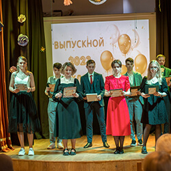 Школа «Ихвис» выпустила первых девятиклассников. Поздравляем, ребята!